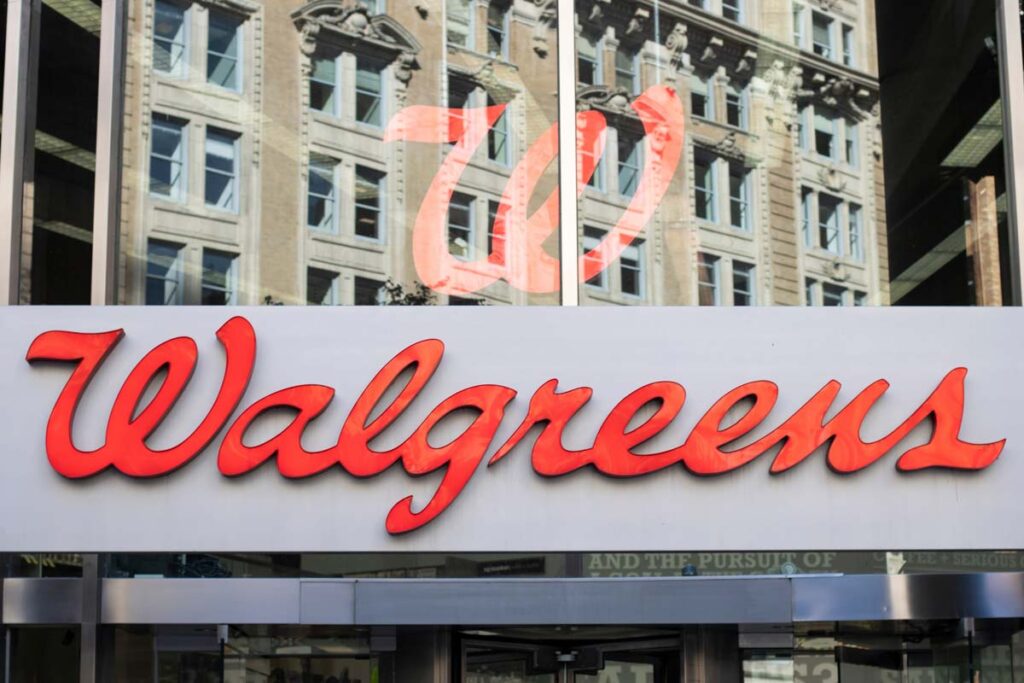 Exterior of a Walgreens location, representing the Walgreens Theranos blood test settlement.