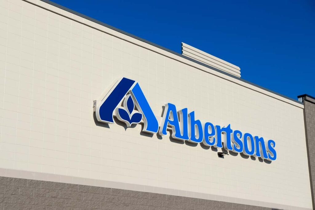 Close up of Albertsons signage, representing the Albertsons BIPA settlement.