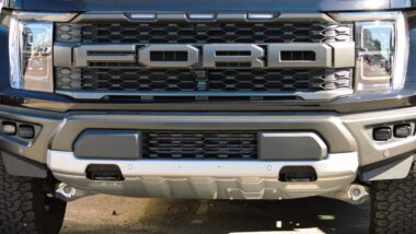 Front bumper of a Ford Raptor, representing the Ford transmission class action.