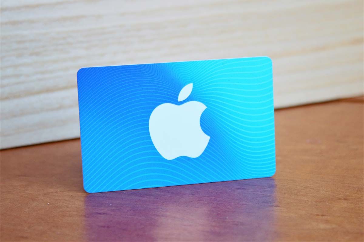 Close up of an Apple gift card, representing the Apple gift cards settlement.