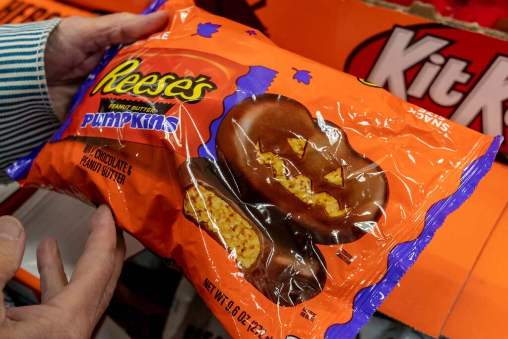 Hershey class action claims Reese's peanut butter products don't look like  advertisements - Top Class Actions