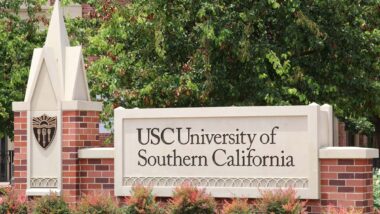 Close up of University of Southern California signage, representing the USC Alumni Association settlement.