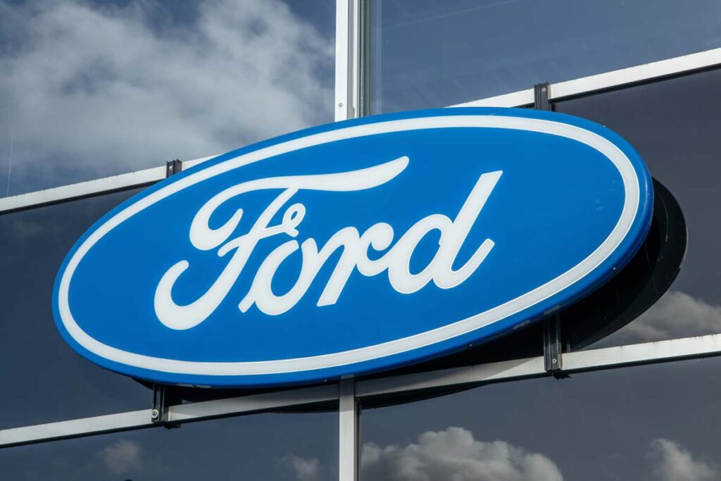 Close up of Ford signage on a building, representing the Ford cargo vans settlement.