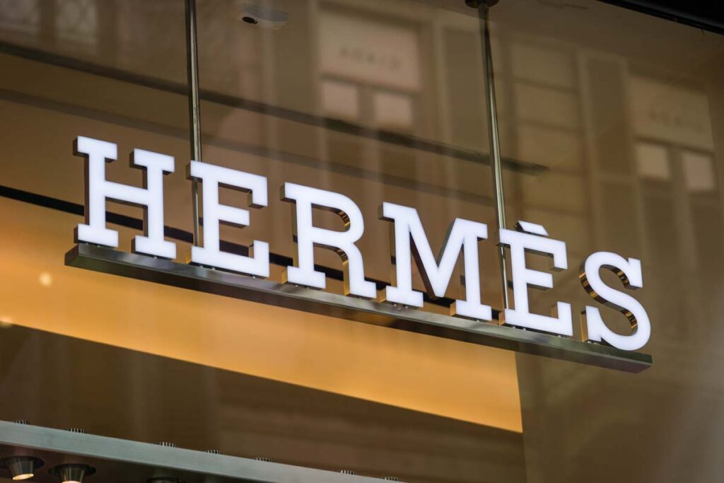 Closeup of Hermès signage, representing the Hermès Birkin bag purchase history class action.