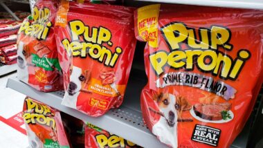 Close up of Pup-Peroni products on a pet store shelf, representing the Pup-Peroni class action.