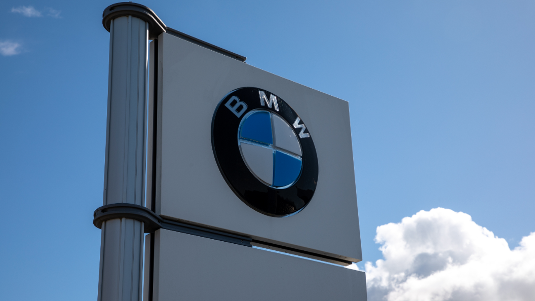 BMW dealer sign