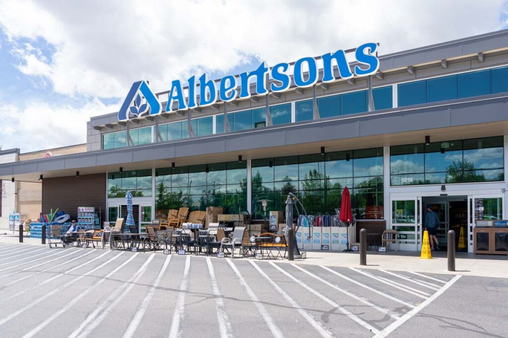 Exterior of an Albertsons store, representing the Albertsons class action.