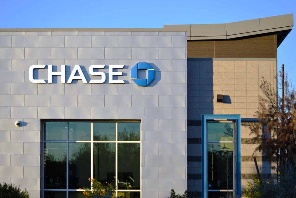 Exterior of a Chase Bank, representing the Chase Bank lawsuit.