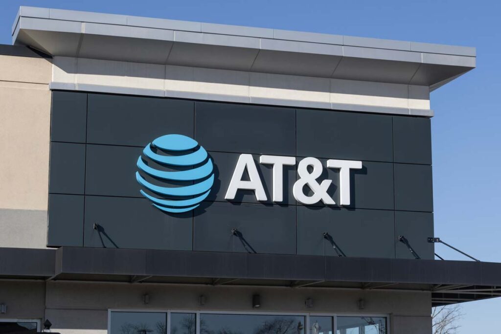 AT&T storefront signage, representing the AT&T data breach class action.