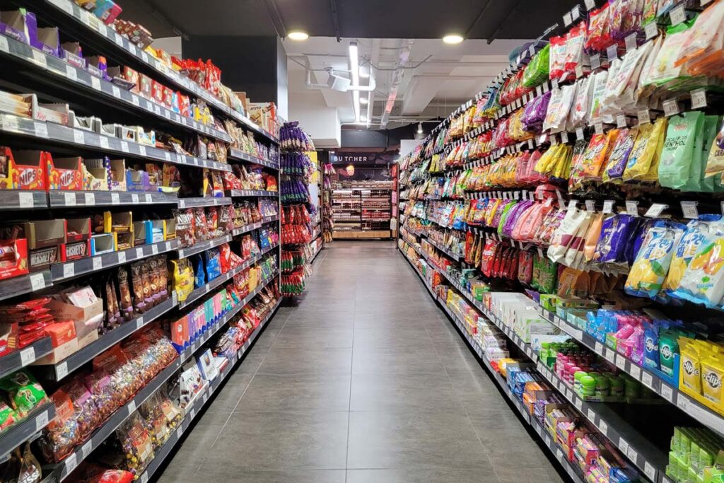 Interior of a grocery store, representing the food false advertising class actions.