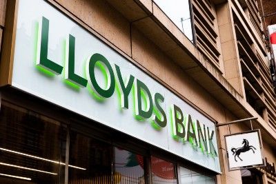 Lloyds Bank sign - Lloyds app to offer subscription cancellation