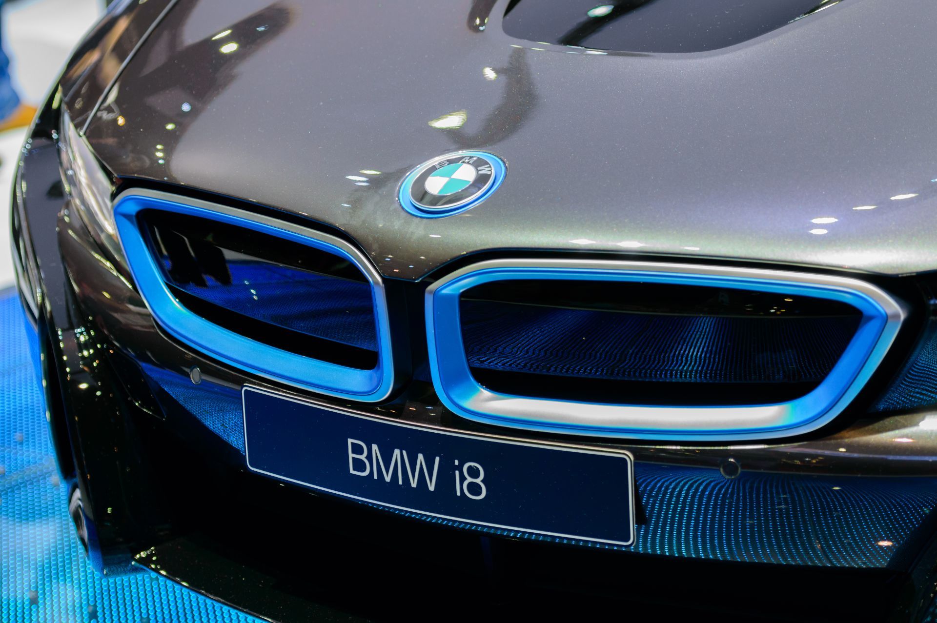 Front end of BMW i8 - bmw recall