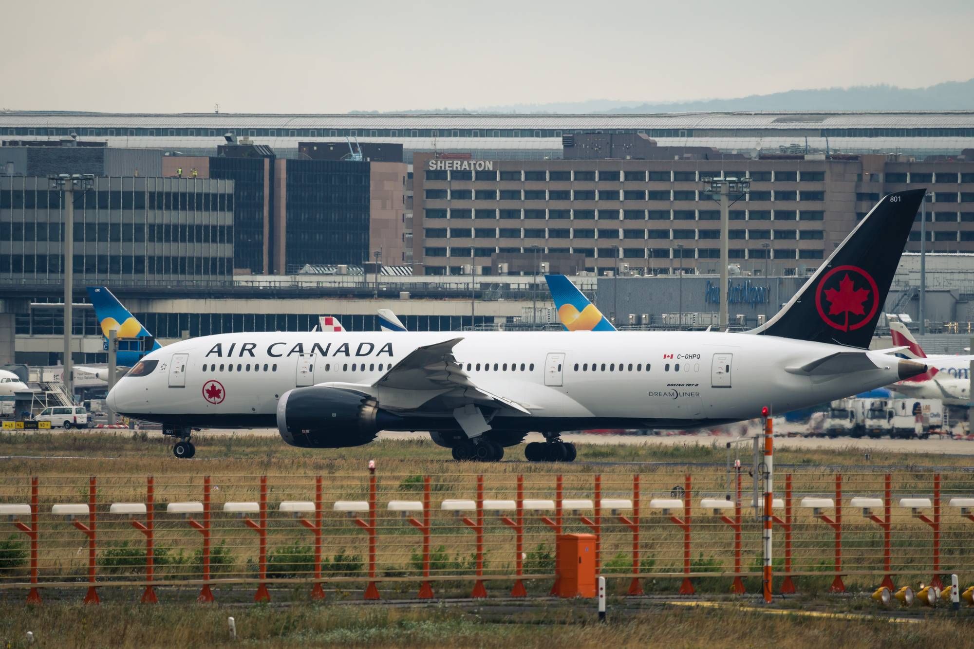 Air Canada plane regarding the class action lawsuit filed against Canadian airlines for not offering passengers a refund for tickets amid COVID-19, instead offering vouchers