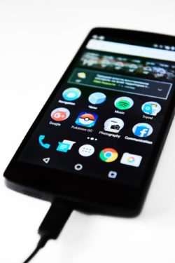 Nexus smartphone with Huawei defective batter charging