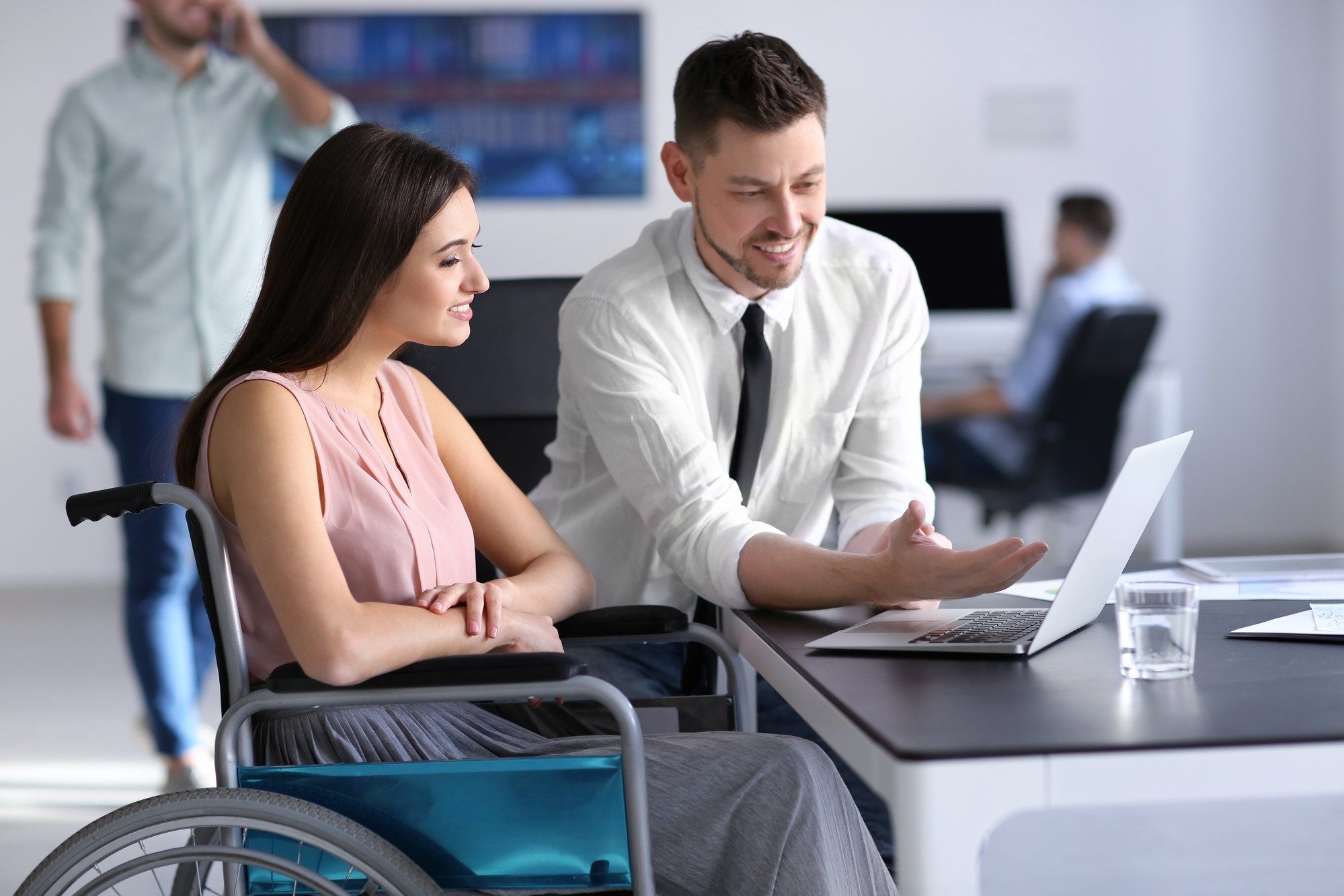lawyer helping disabled person with private disability insurance regarding information on how private disability insurance works
