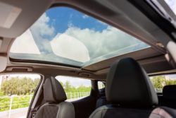 Kia panoramic sunroof with dangerous defect