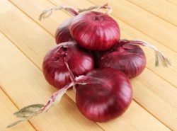 red onions contaminated with salmonella