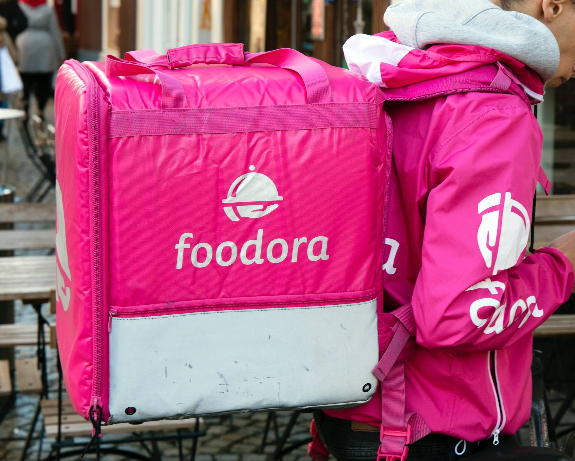 Foodora couriers lose jobs but reach settlement