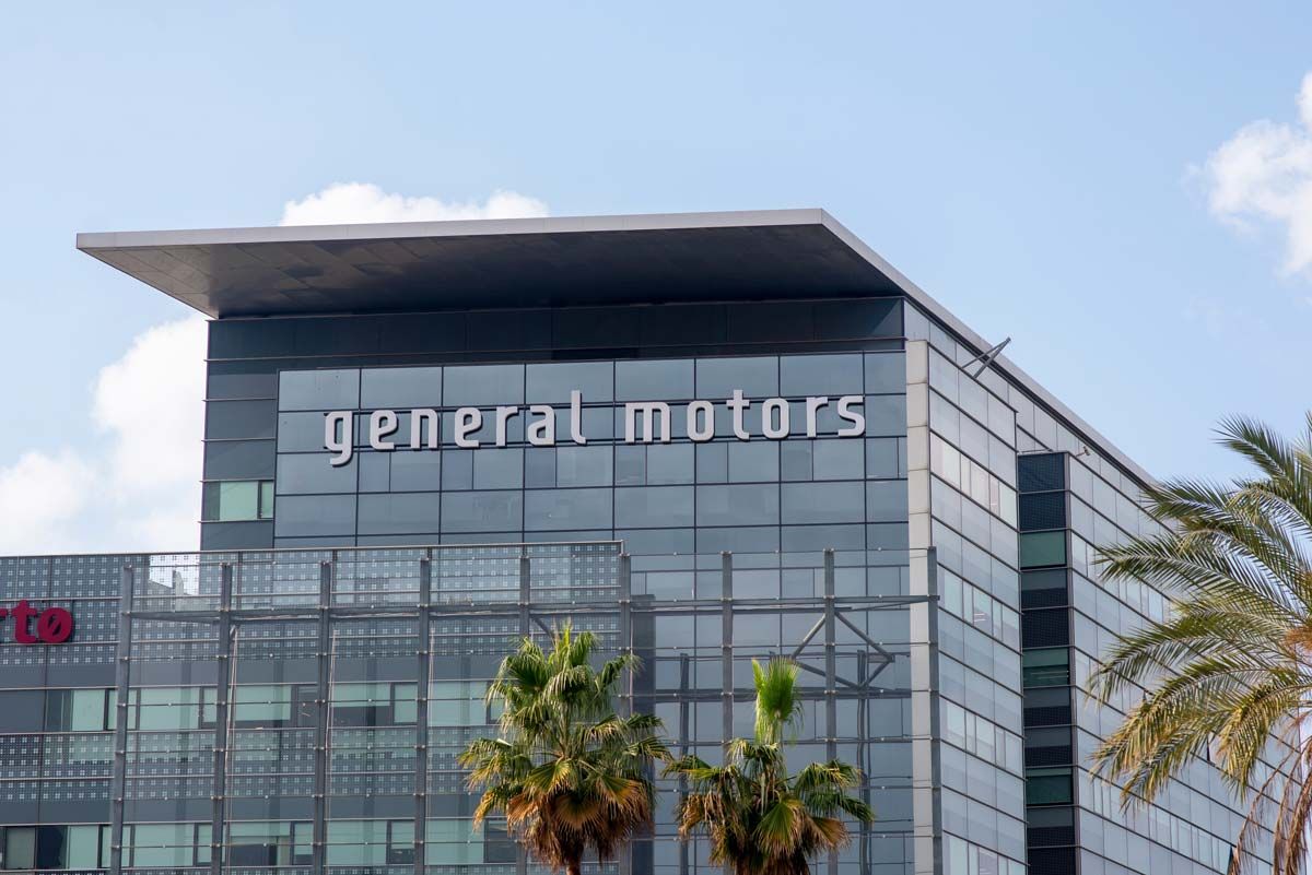 General Motors signage on a building, representing the GM Canadian autoworkers contract.